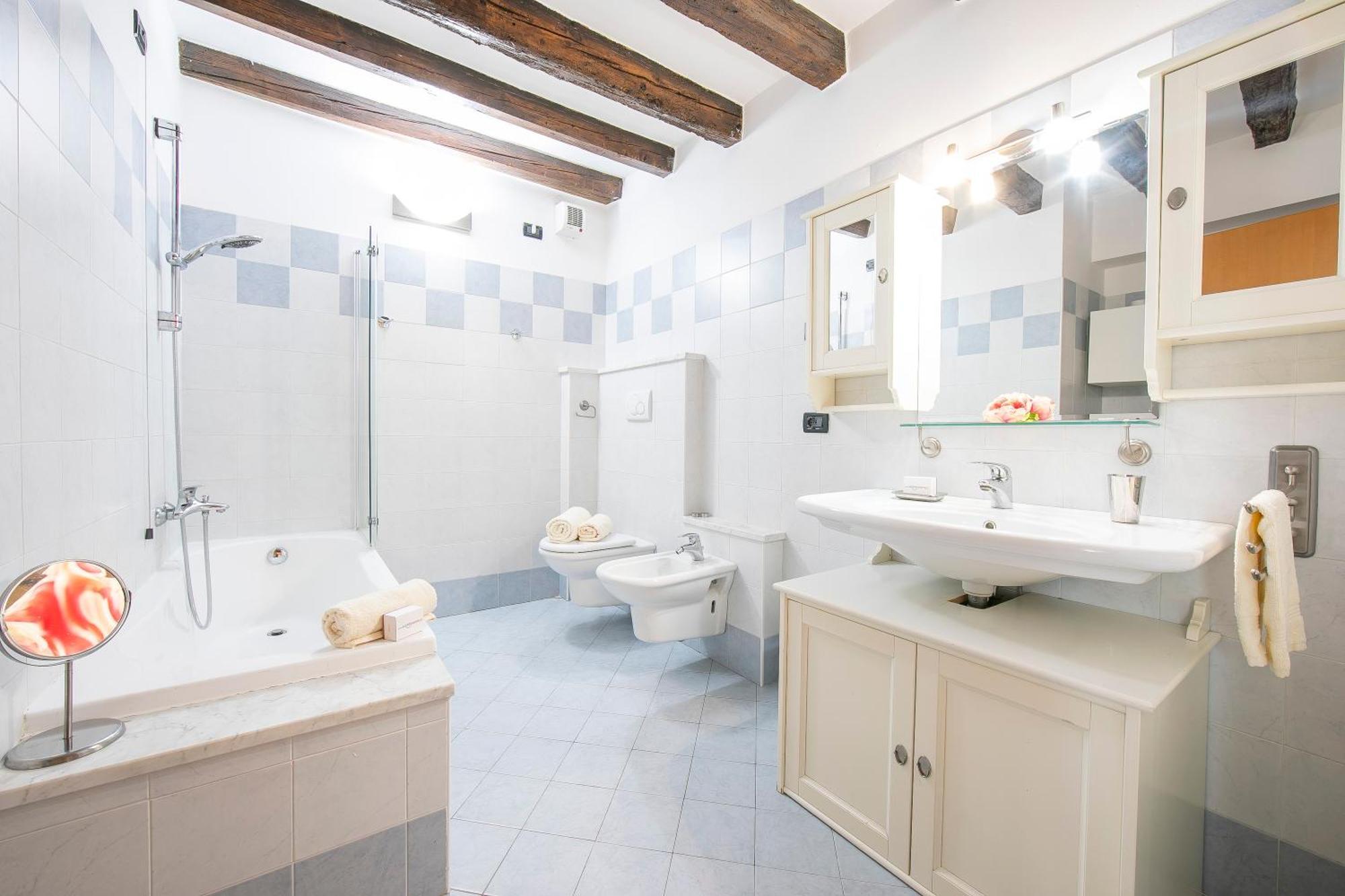 Casa Azzurra 150Mt From Lake - Happy Rentals Riva del Garda Dış mekan fotoğraf